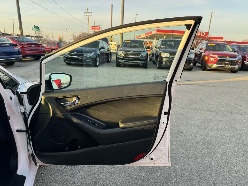 2015 Kia Forte Image 23