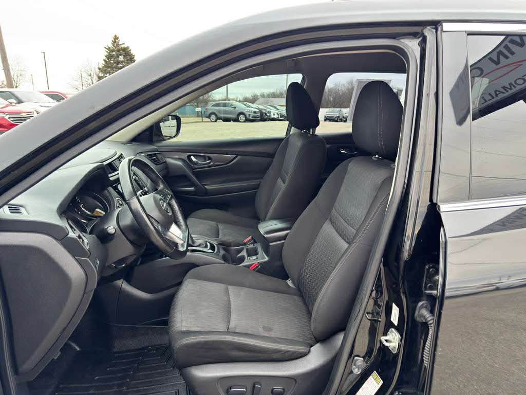 2020 Nissan Rogue Image 14