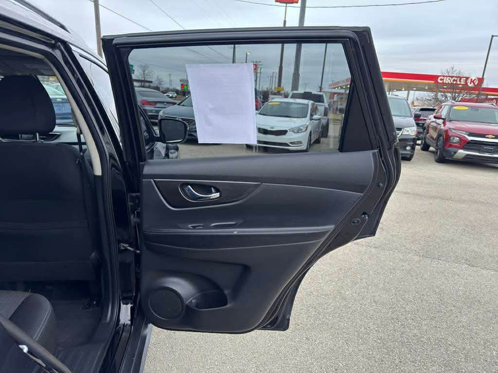 2020 Nissan Rogue Image 22