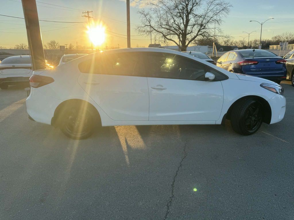 2018 Kia Forte Image 8
