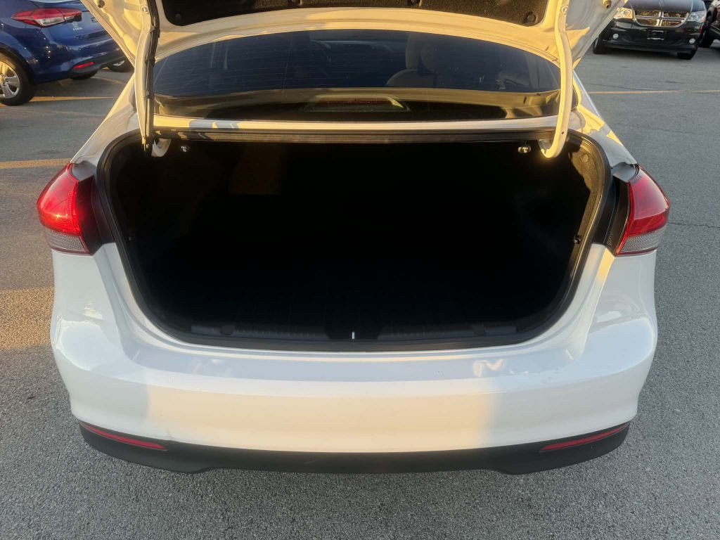 2018 Kia Forte Image 12