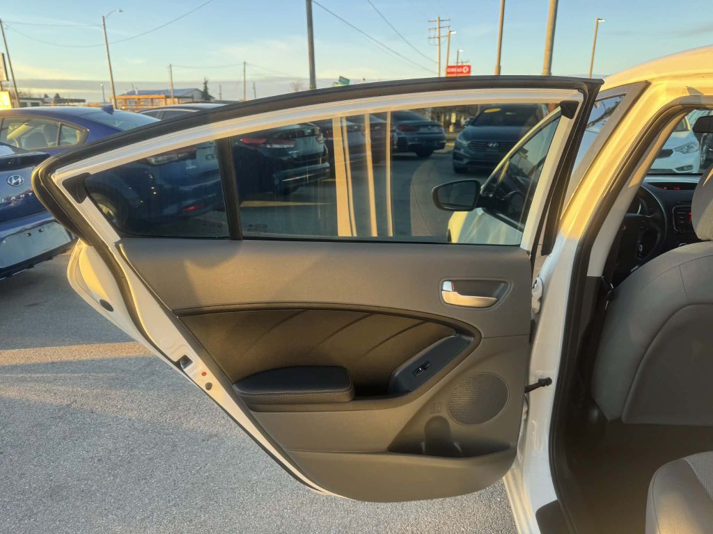 2018 Kia Forte Image 19