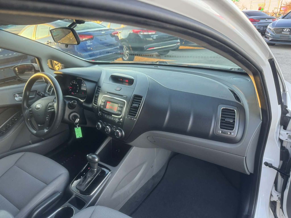 2018 Kia Forte Image 25