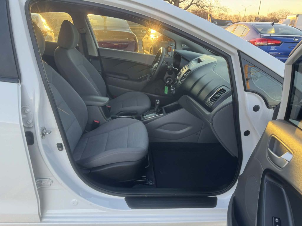 2018 Kia Forte Image 26