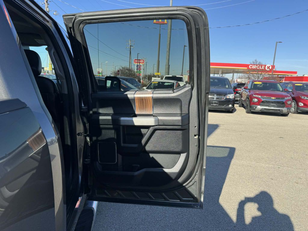 2015 Ford F-150 Image 24