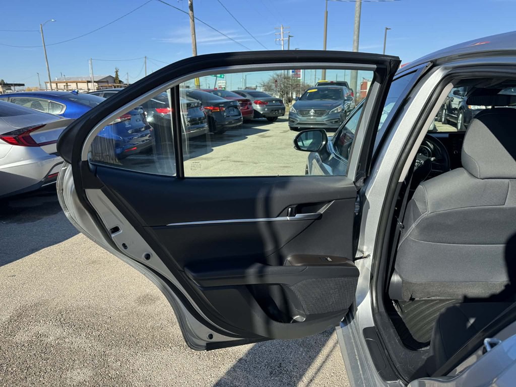 2023 Toyota Camry Image 22