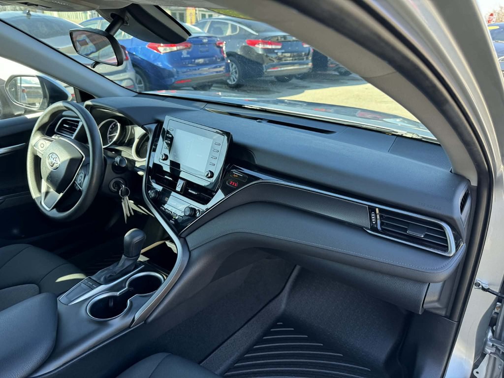 2023 Toyota Camry Image 27