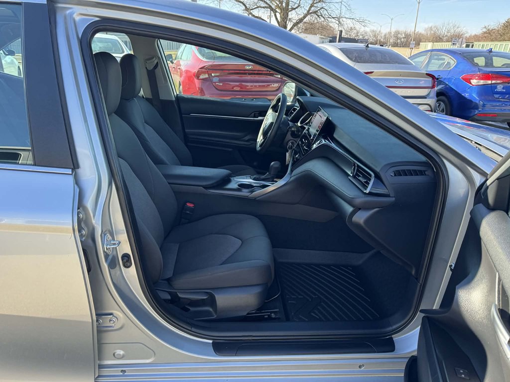 2023 Toyota Camry Image 28