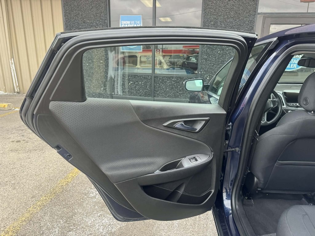 2017 Chevrolet Malibu Image 21