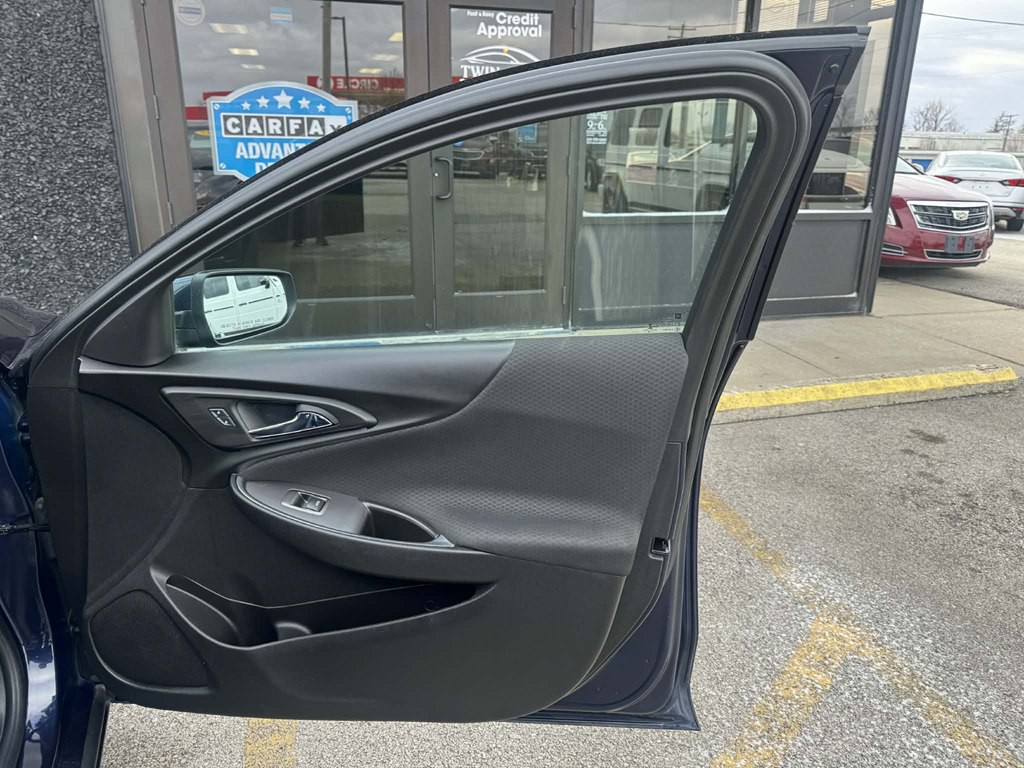 2017 Chevrolet Malibu Image 26