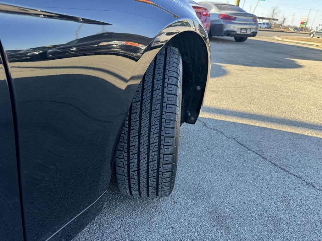 2017 BMW 3 Series Image 12