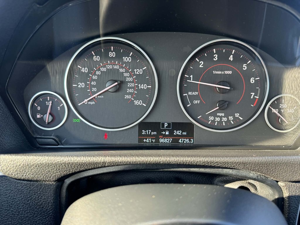 2017 BMW 3 Series Image 18