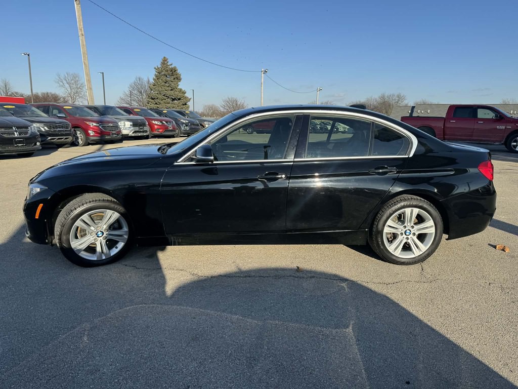 2017 BMW 3 Series Image 5