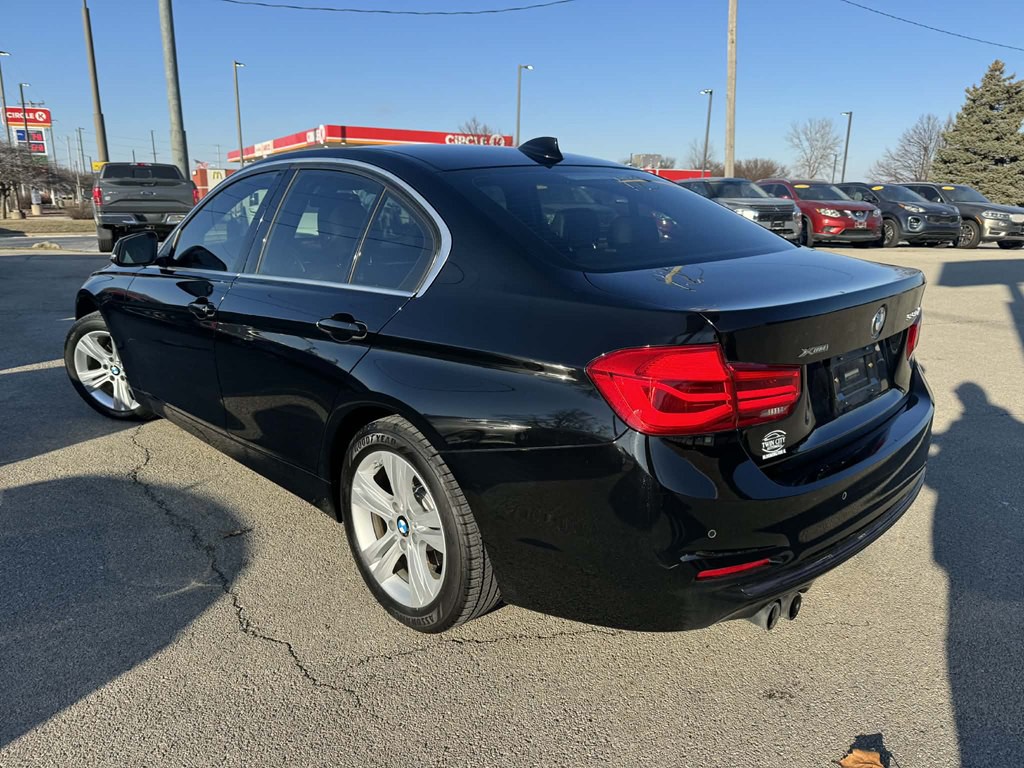 2017 BMW 3 Series Image 6