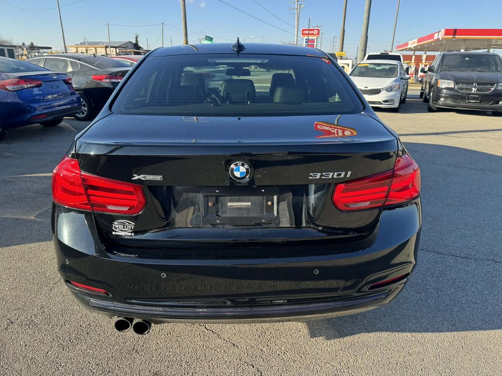 2017 BMW 3 Series Image 7