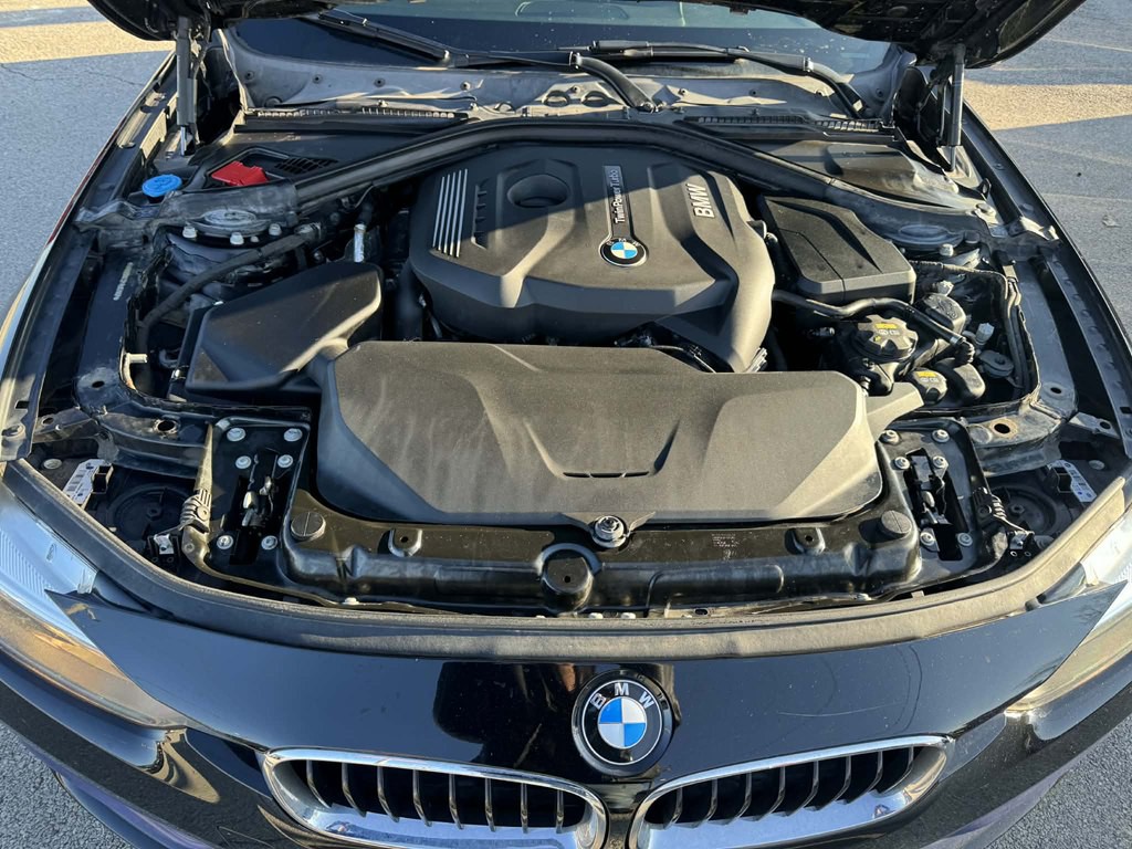 2017 BMW 3 Series Image 10