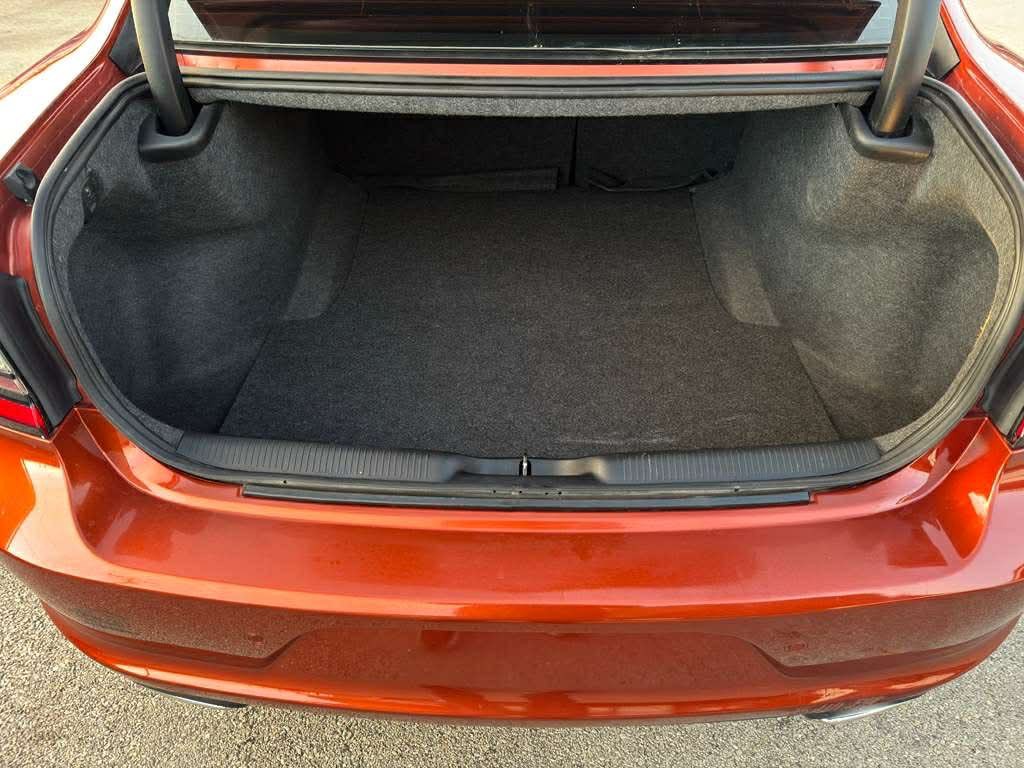 2021 Dodge Charger Image 11