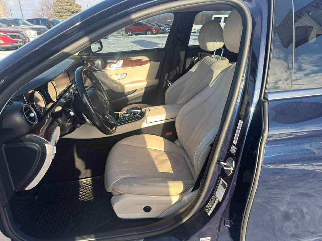 2017 Mercedes-Benz E-Class Image 15