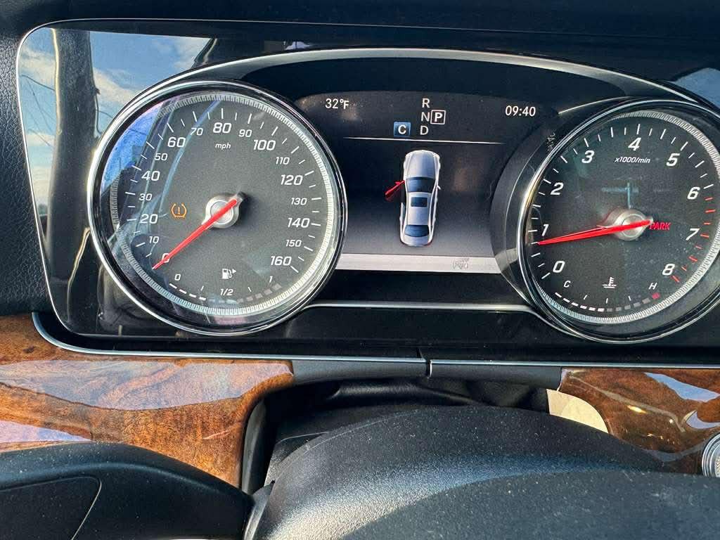 2017 Mercedes-Benz E-Class Image 17