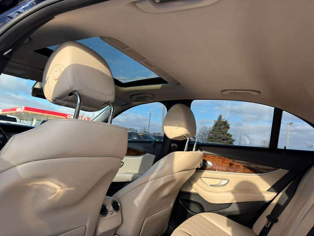 2017 Mercedes-Benz E-Class Image 22