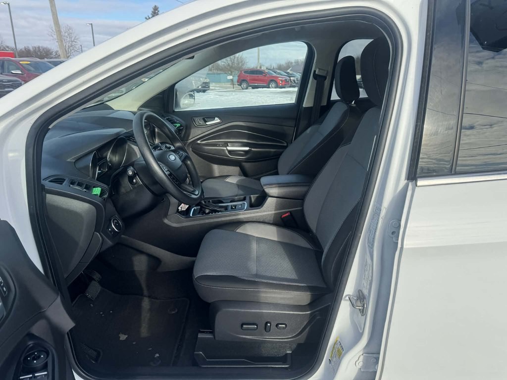 2019 Ford Escape Image 16