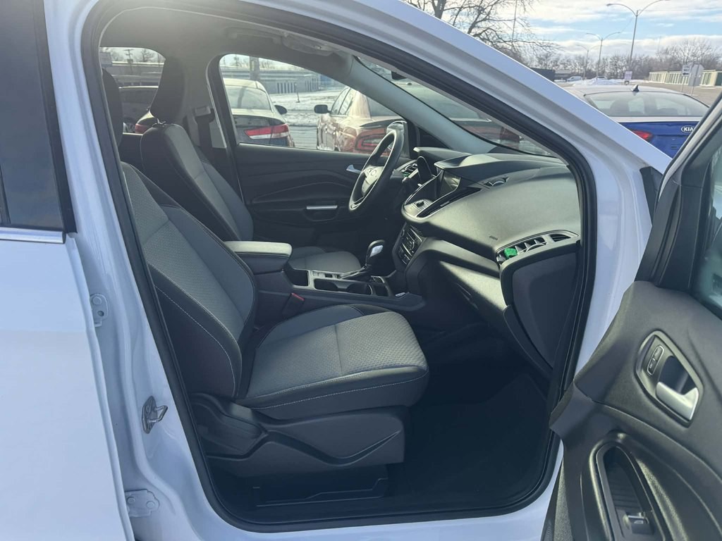 2019 Ford Escape Image 28