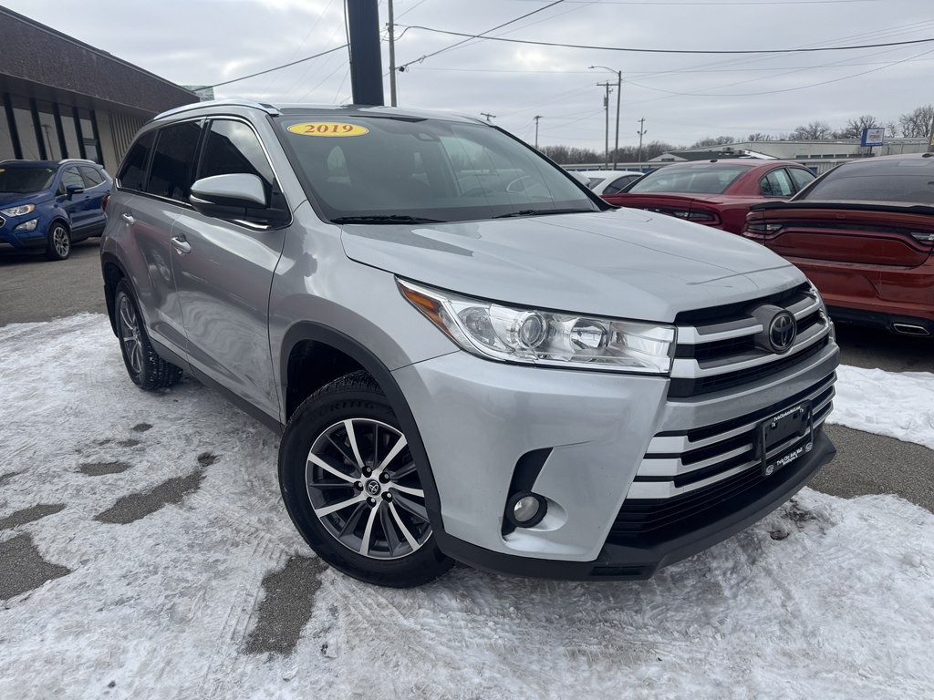 2019 Toyota Highlander Image 2