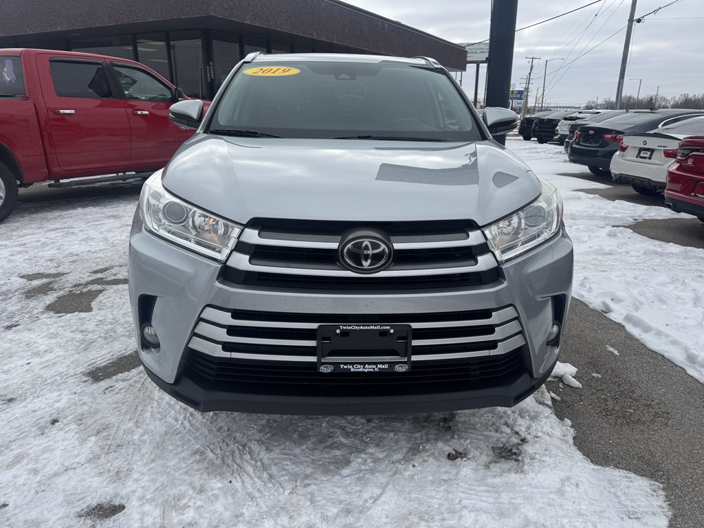2019 Toyota Highlander Image 3