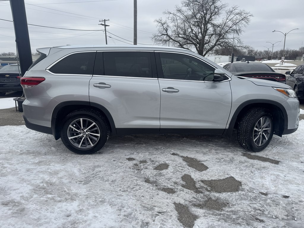2019 Toyota Highlander Image 9