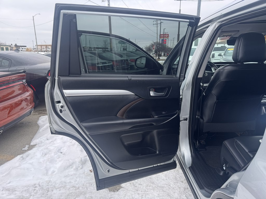 2019 Toyota Highlander Image 27