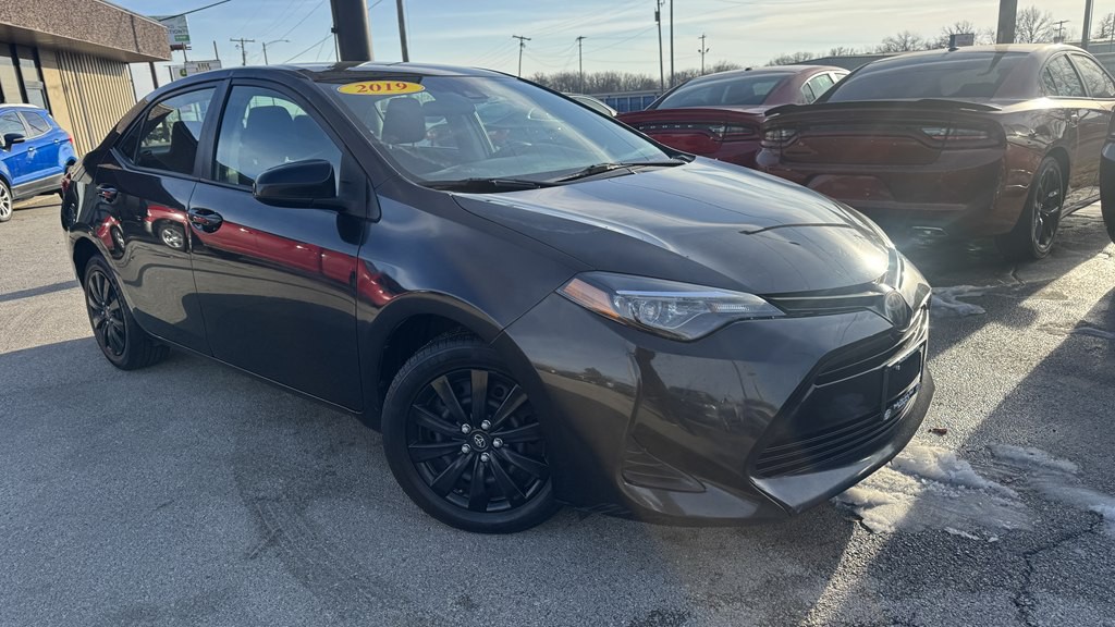 2019 Toyota Corolla Image 2