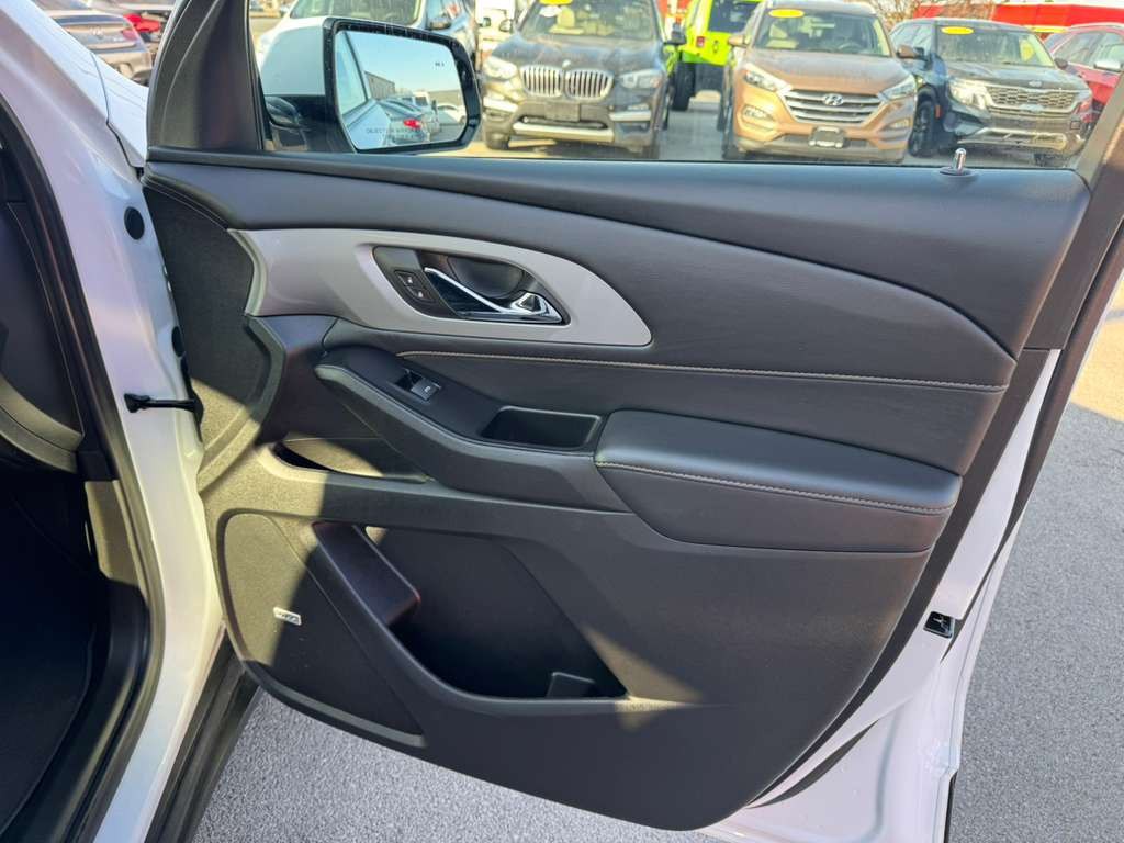 2020 Chevrolet Traverse Image 13