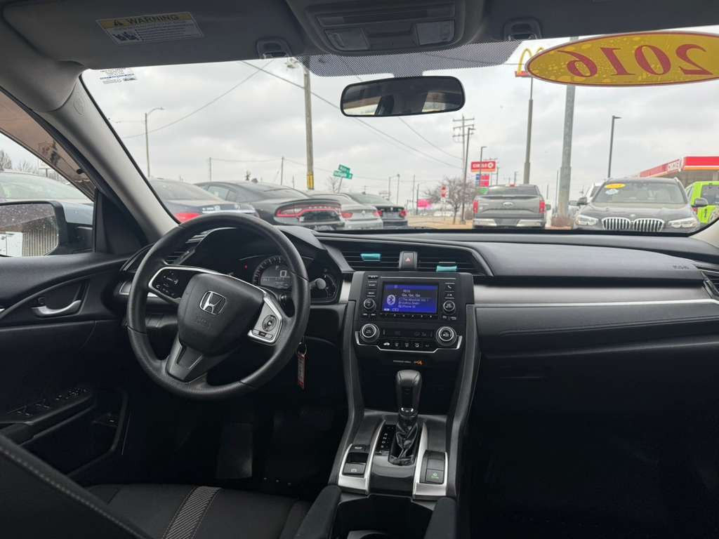 2016 Honda Civic Image 17