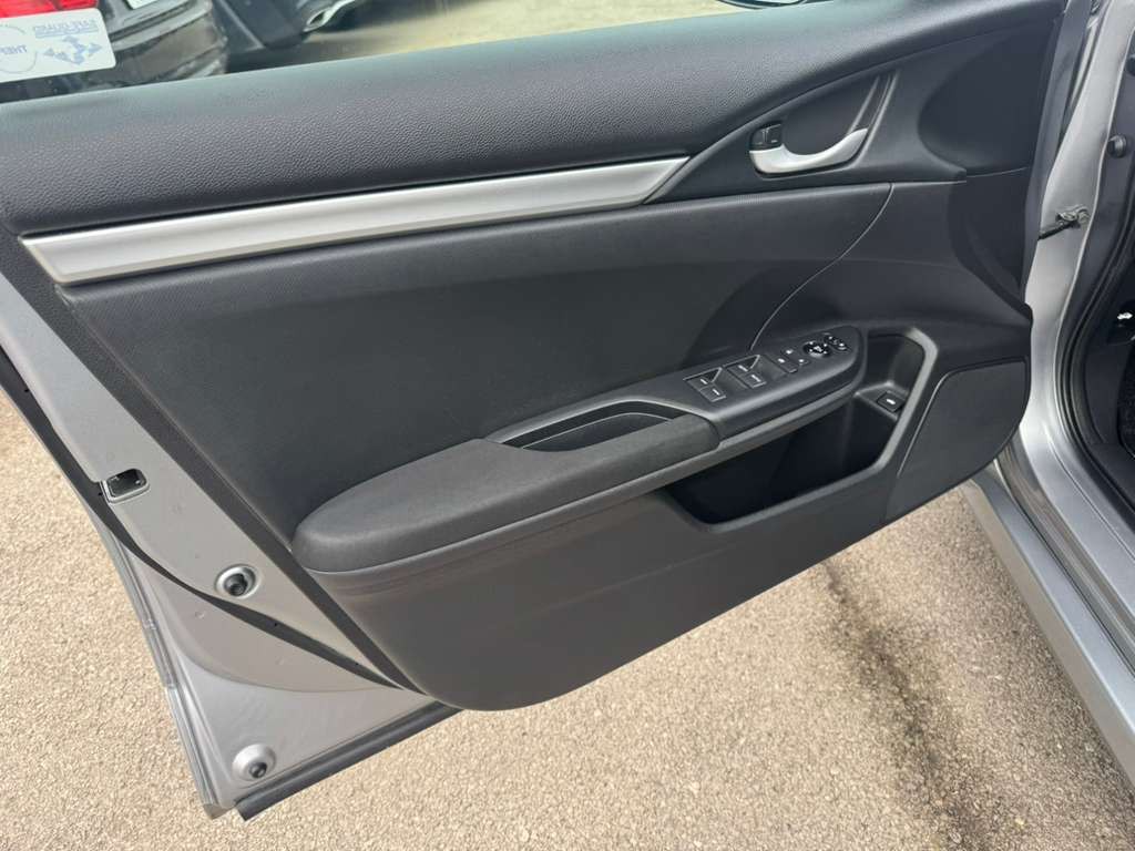 2016 Honda Civic Image 21