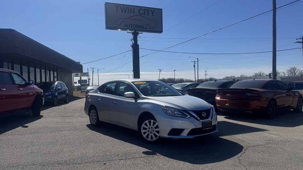2019 Nissan Sentra Image 1
