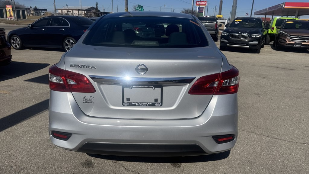 2019 Nissan Sentra Image 7