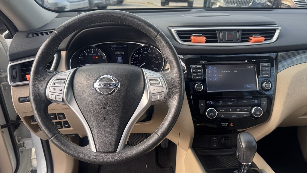 2016 Nissan Rogue Image 17