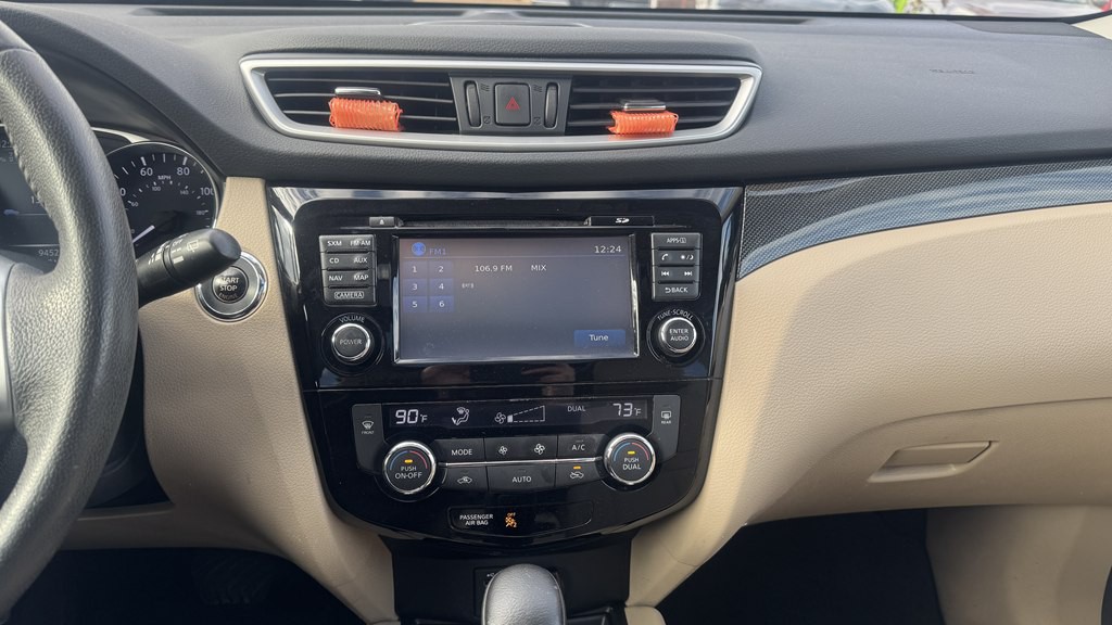 2016 Nissan Rogue Image 19