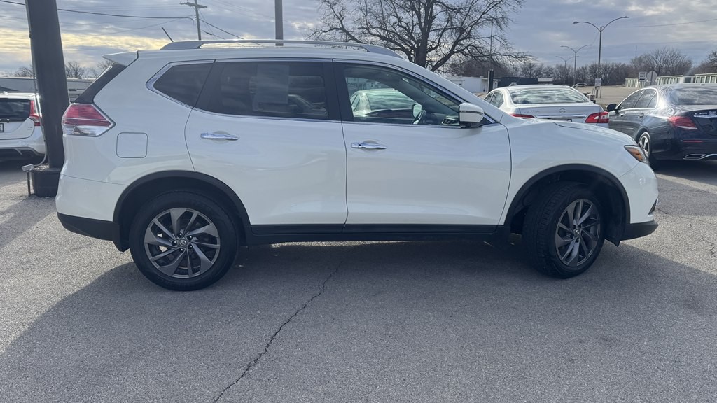 2016 Nissan Rogue Image 9