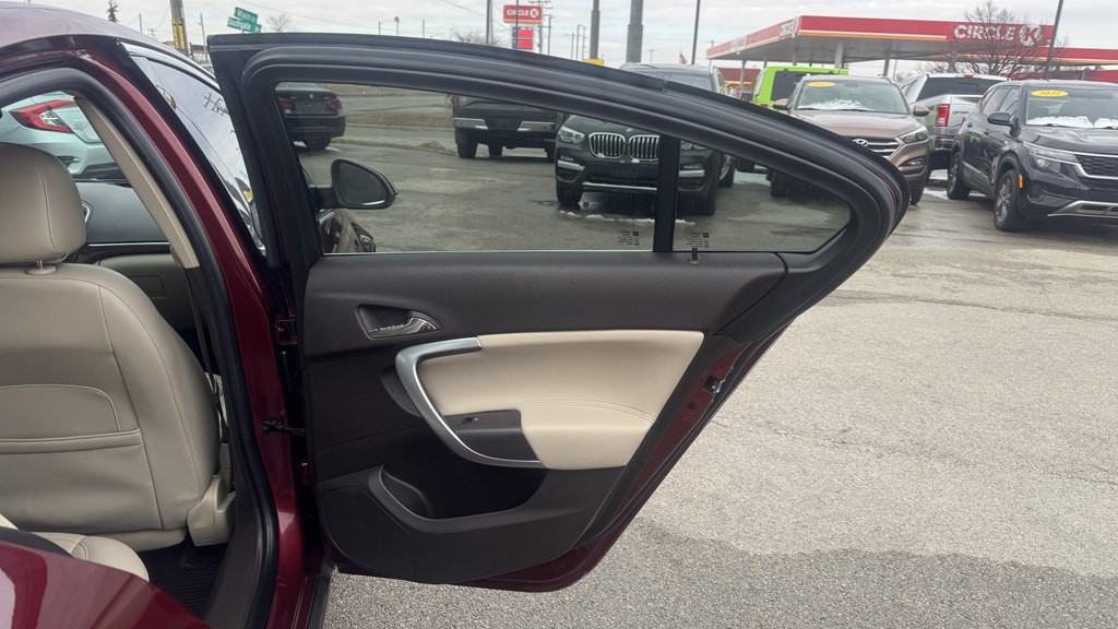 2016 Buick Regal Image 24