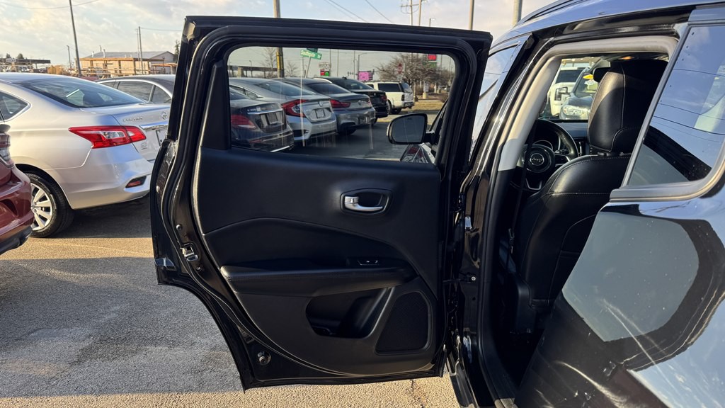2018 Jeep Compass Image 21