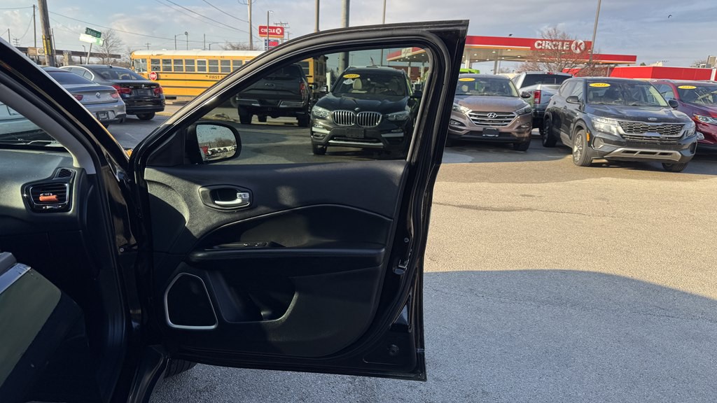 2018 Jeep Compass Image 26