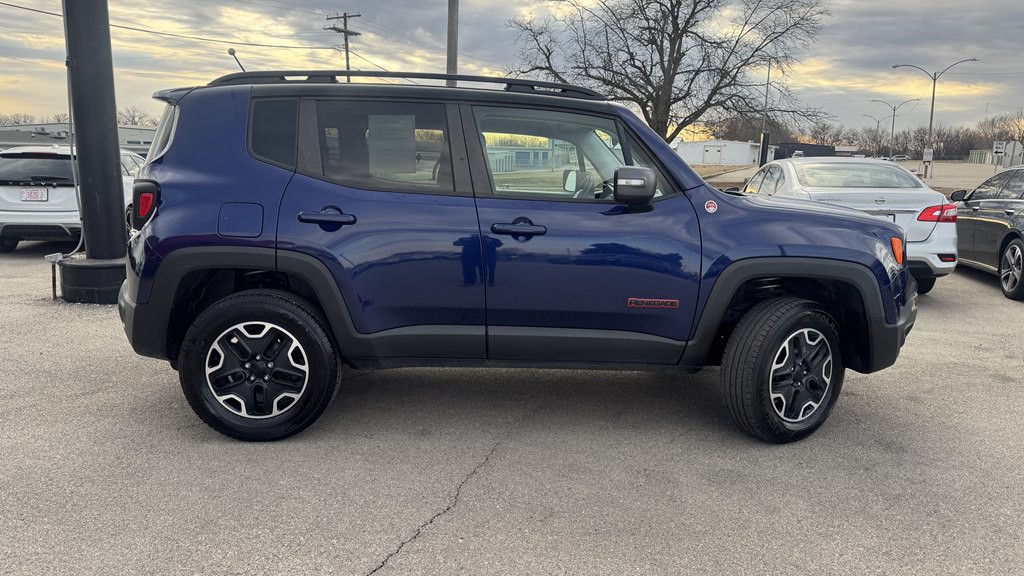 2017 Jeep Renegade Image 9