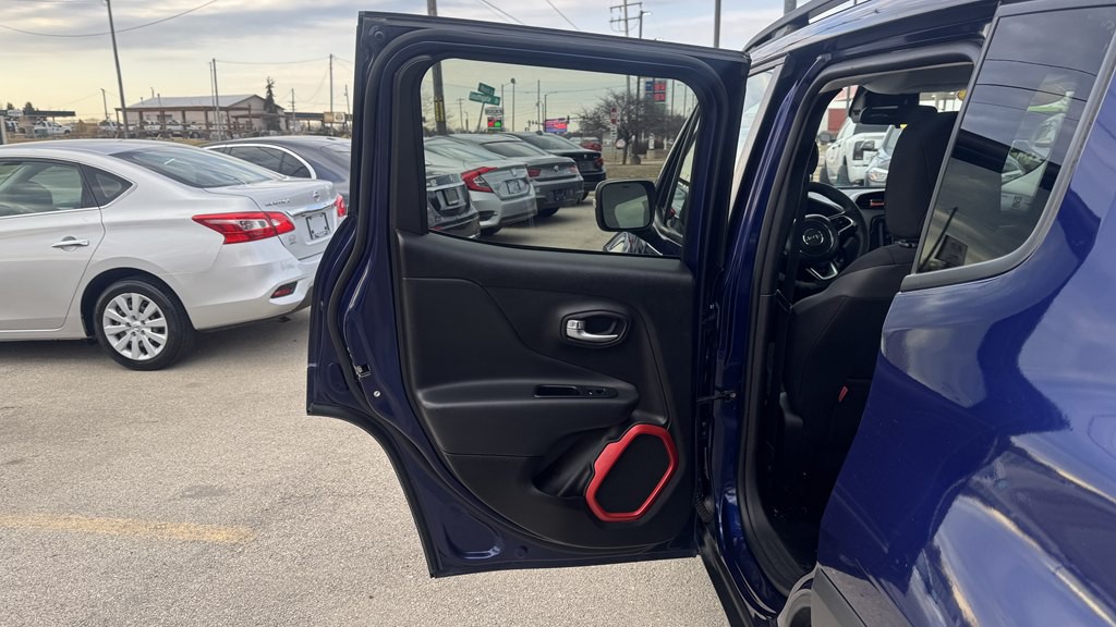 2017 Jeep Renegade Image 21