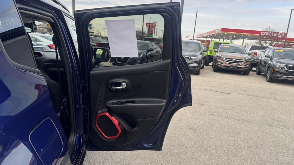 2017 Jeep Renegade Image 24