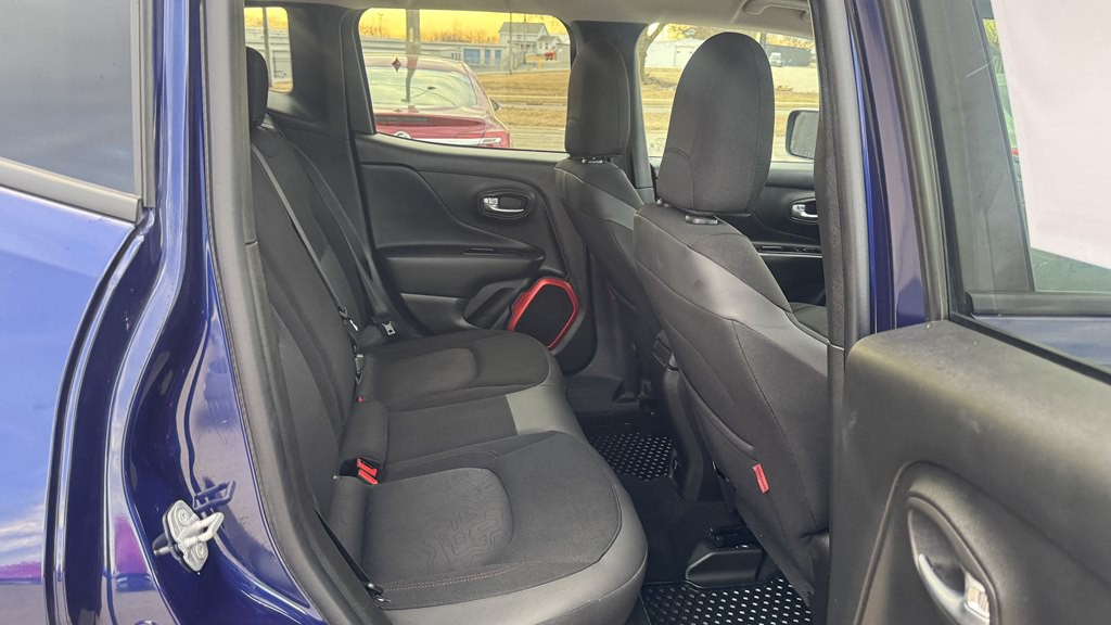 2017 Jeep Renegade Image 25