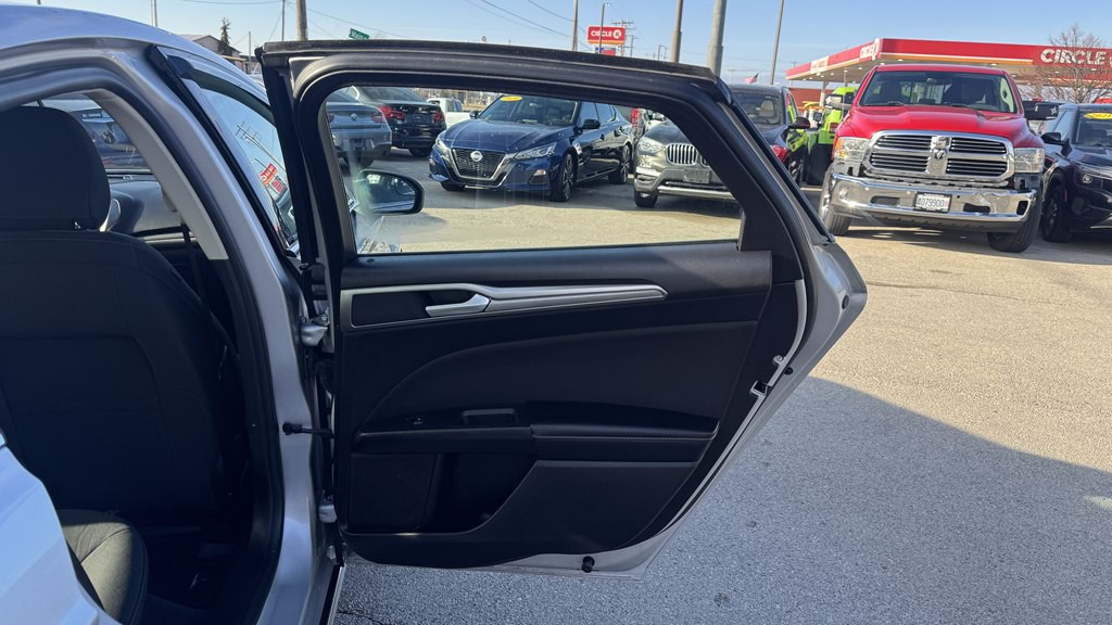 2018 Ford Fusion Image 24