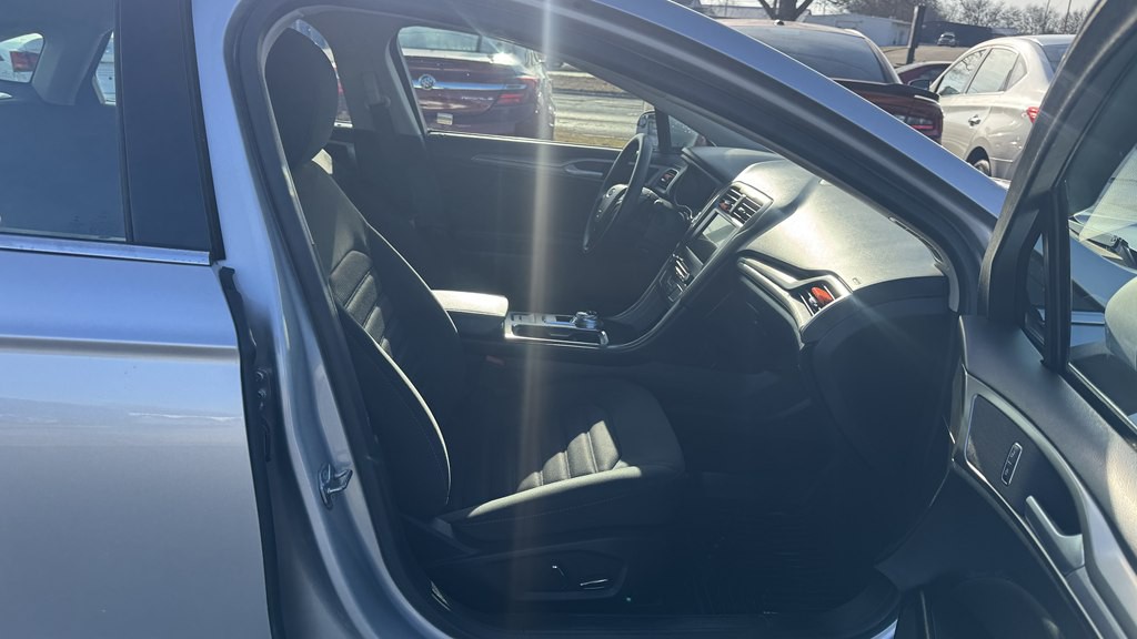 2018 Ford Fusion Image 28