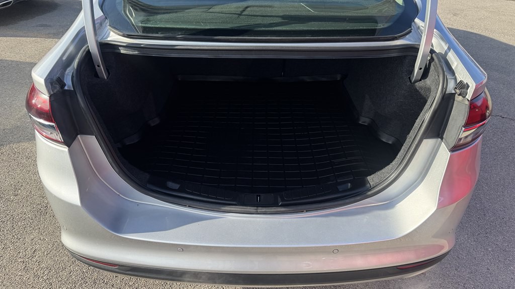 2018 Ford Fusion Image 11