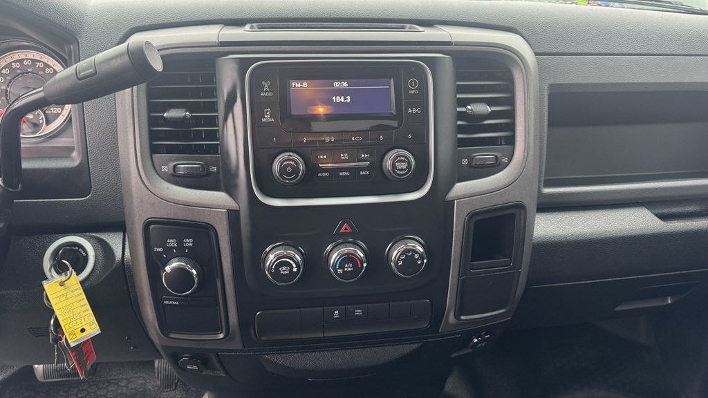 2014 RAM 1500 Image 18